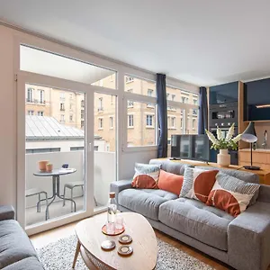 New - Appt Style Le Corbusier Avec Balcon - 8 Pers Paris