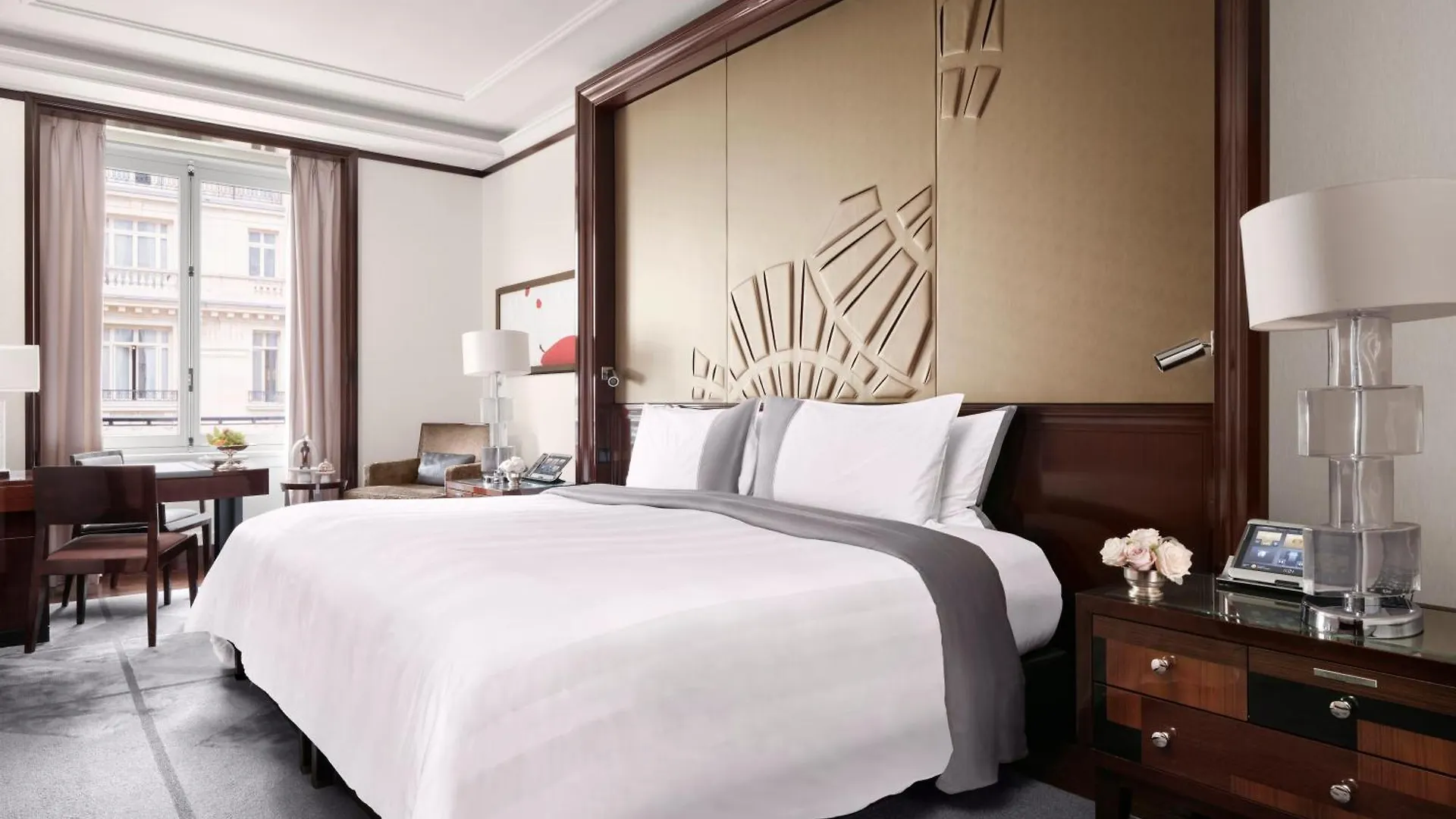 *****  The Peninsula Paris Hotel France