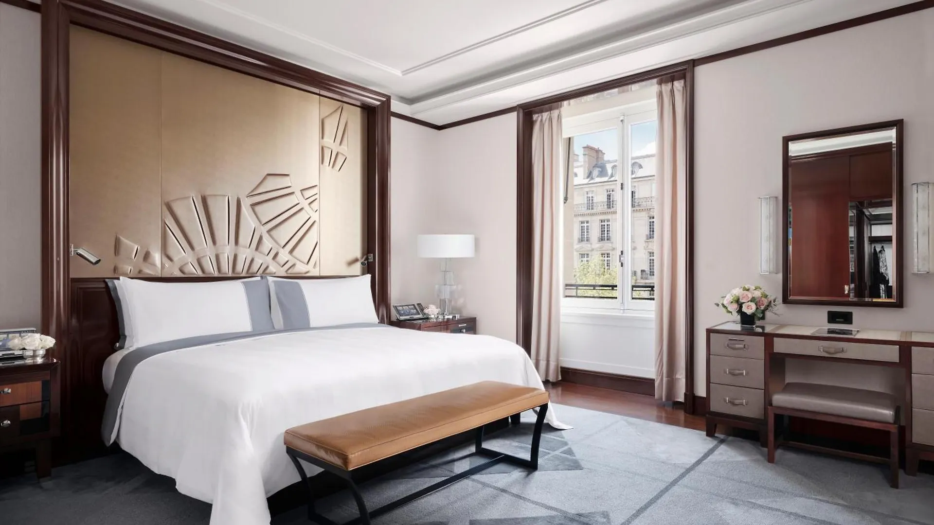 Отель The Peninsula Париж 5*,