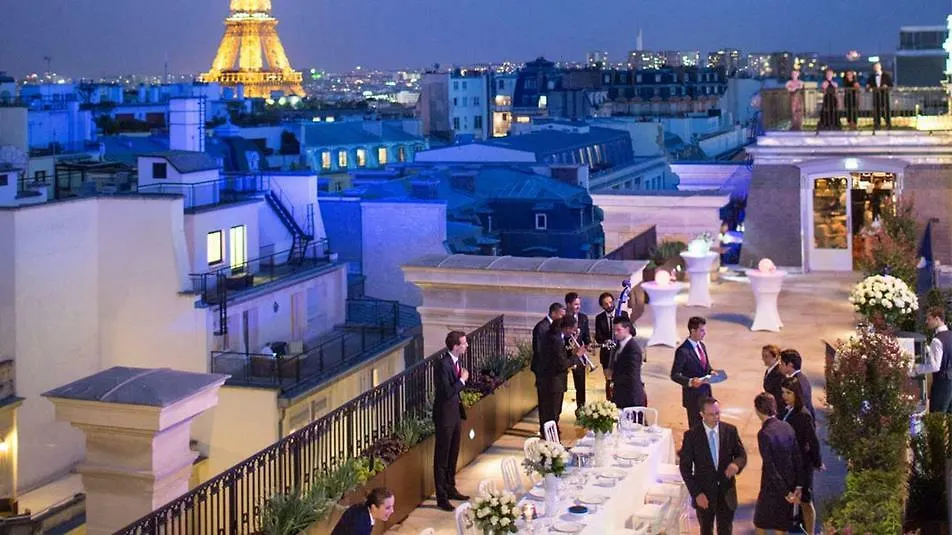 The Peninsula Paris Hotel 5*,